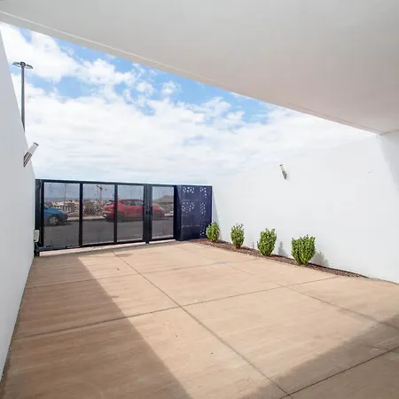 Villa Charming 3-br With Pool, En-suite Bathrooms & Parking, Amarilla Golf