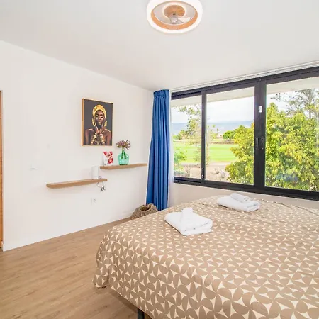 Charming 3-br With Pool, En-suite Bathrooms & Parking, Amarilla Golf *