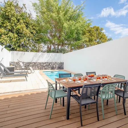 Villa Charming 3-br With Pool, En-suite Bathrooms & Parking, Amarilla Golf *