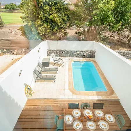 Charming 3-br With Pool, En-suite Bathrooms & Parking, Amarilla Golf *
