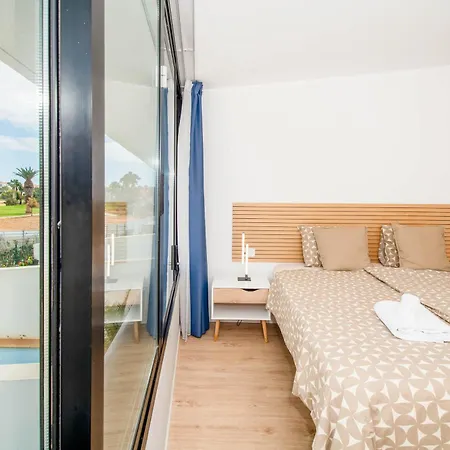 Charming 3-br With Pool, En-suite Bathrooms & Parking, Amarilla Golf San Miguel de Abona