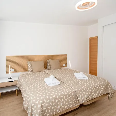 Villa Charming 3-br With Pool, En-suite Bathrooms & Parking, Amarilla Golf